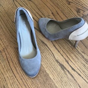 Suede Kenneth Cole reaction heels with leather in great shape.